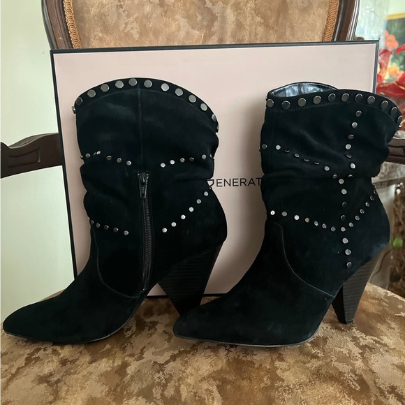 BCBGenerstion black suede studded booties size 8.5 - Picture 12 of 14